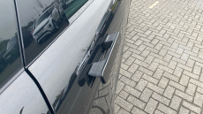 Land Rover Range Rover Evoque 2.0 D200 R-Dynamic SE 5dr Auto Diesel Hatchback